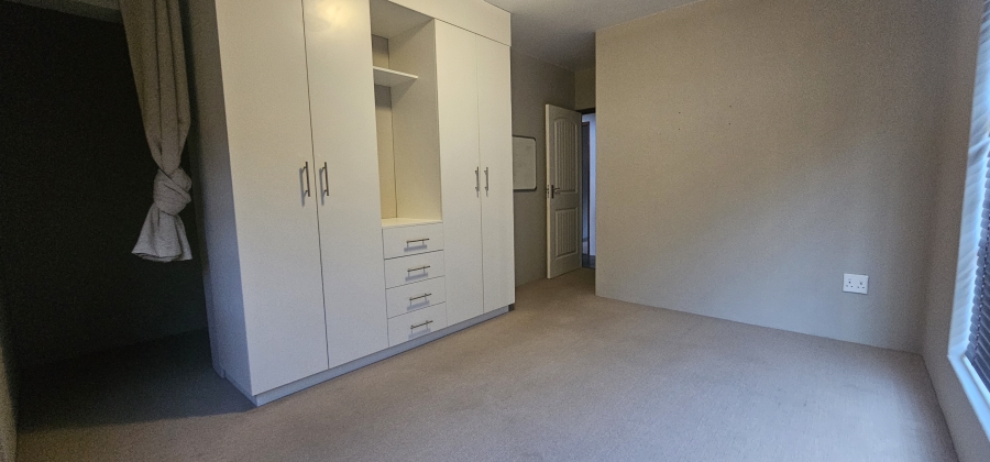 6 Bedroom Property for Sale in Middedorp Western Cape